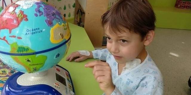 El Rayo Majadahonda se vuelca con el pequeño Darío de seis años en su lucha contra un agresivo tumor cerebral El Rayo Majadahonda se vuelca con el pequeño Darío de seis años en su lucha contra un agresivo tumor cerebral