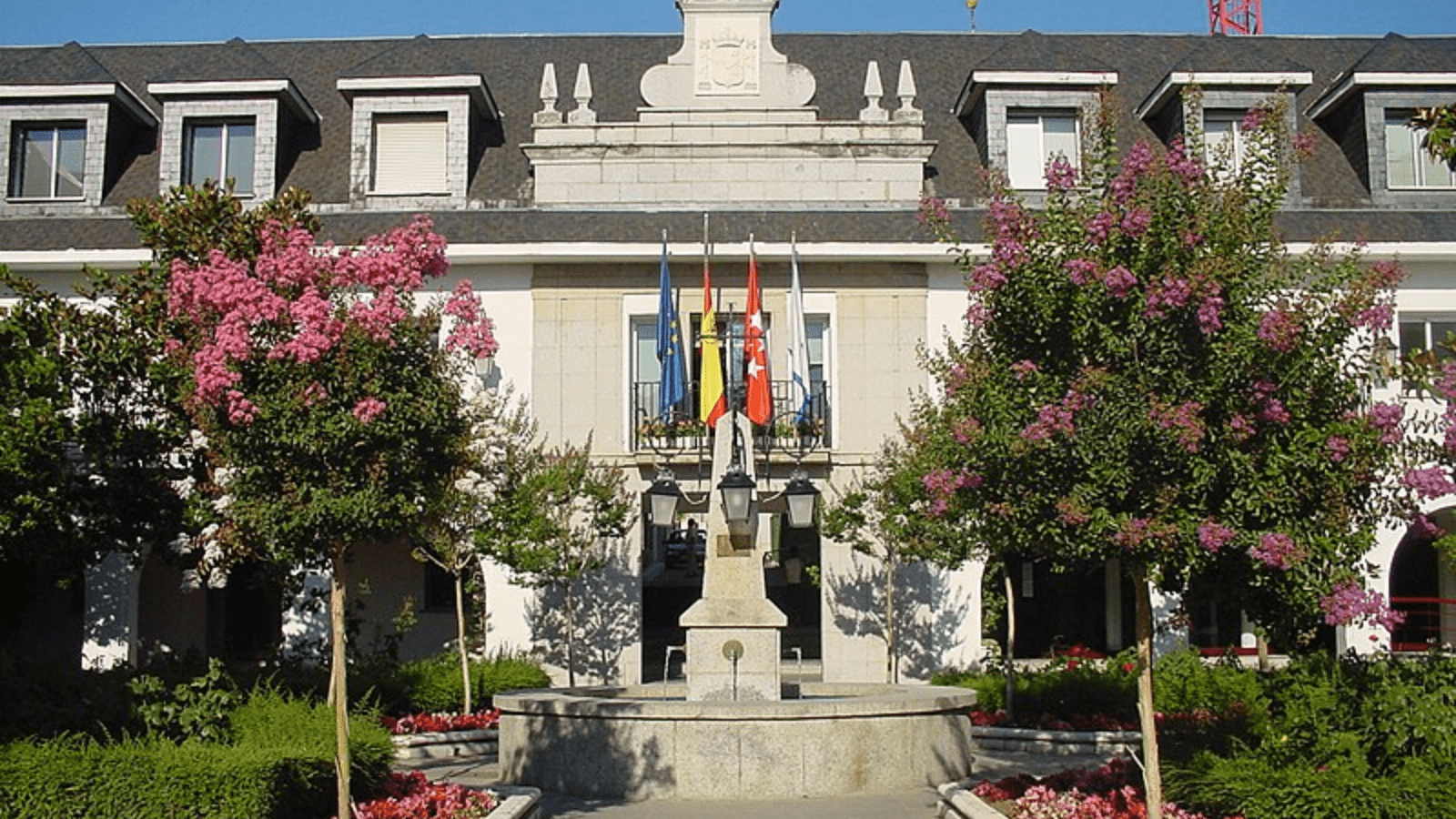 Majadahonda celebra con éxito su concierto de verano y llena el centro de música Majadahonda celebra con éxito su concierto de verano y llena el centro de música