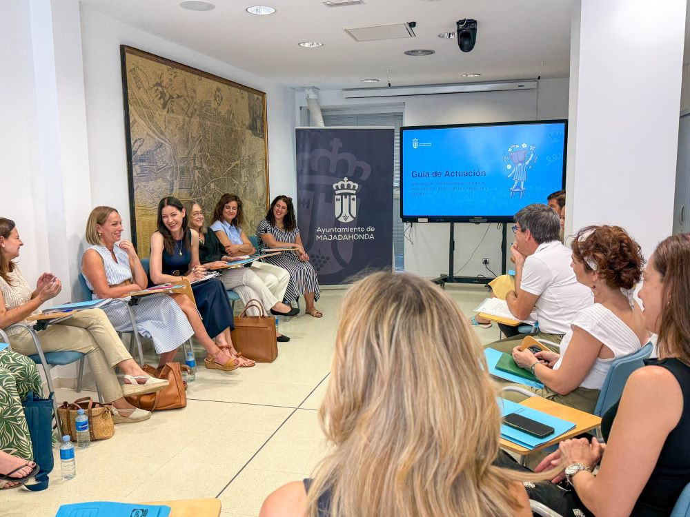 Majadahonda presenta una guía para prevenir la violencia contra niños y adolescentes Majadahonda presenta una guía para prevenir la violencia contra niños y adolescentes