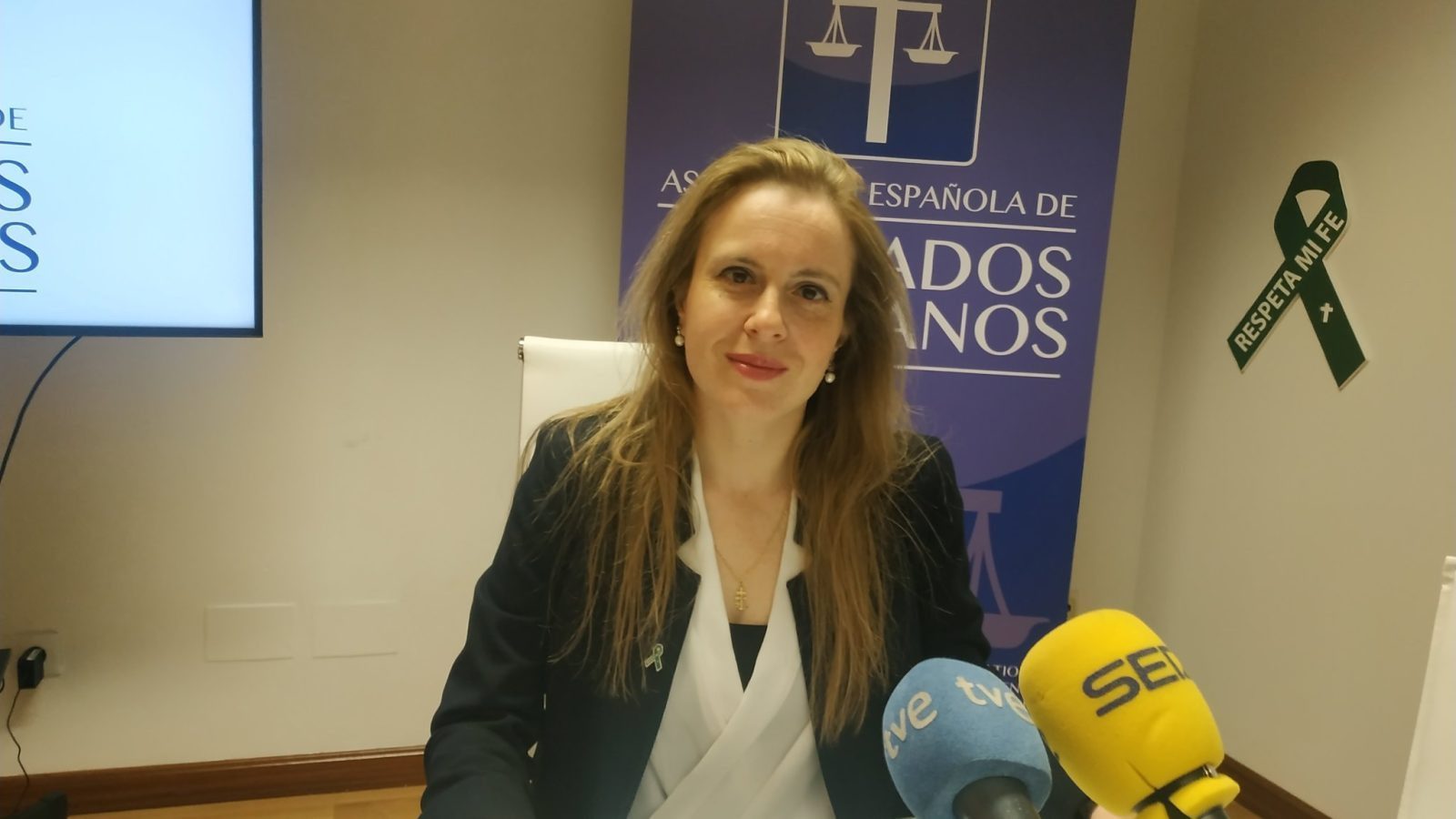 Abogados Cristianos recurre la demolición de la cruz en Majadahonda Abogados Cristianos recurre la demolición de la cruz en Majadahonda