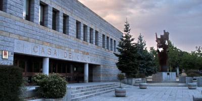 Detenidos tres sospechosos por robar en la Casa de la Cultura de Torrelodones
