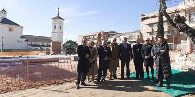 El alcalde de Majadahonda visita las obras de peatonalización