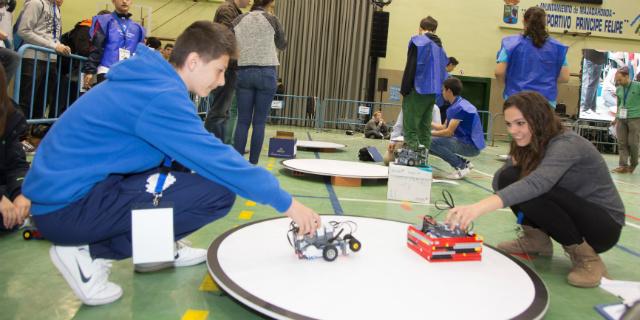 El torneo escolar ‘Robocampeones’ acerca la tecnología a Majadahonda El torneo escolar ‘Robocampeones’ acerca la tecnología a Majadahonda