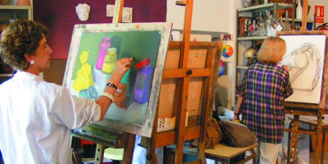 ‘Mujeres en el Arte’, una exposición abierta a todos los vecinos ‘Mujeres en el Arte’, una exposición abierta a todos los vecinos