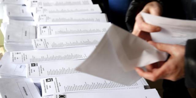 Cs ganaría las próximas elecciones municipales según una encuesta encargada por la formación naranja