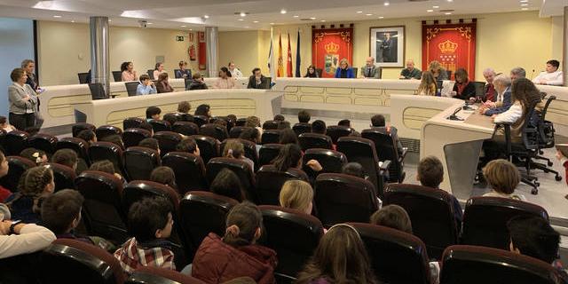 Majadahonda celebra el Día de la Constitución con un Pleno infantil Majadahonda celebra el Día de la Constitución con un Pleno infantil