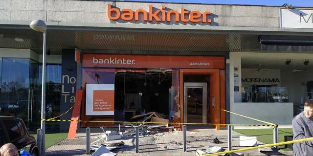 Explosionan la oficina de Bankinter del C.C. La Bolsa de Majadahonda para robar el cajero