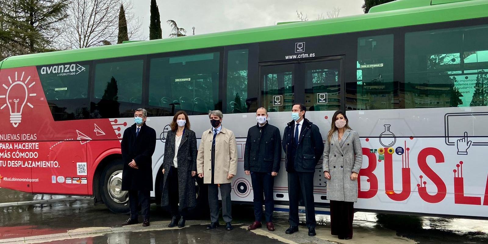 Garrido presenta en Majadahonda Buslab, el primer autobús laboratorio de la región Garrido presenta en Majadahonda Buslab, el primer autobús laboratorio de la región
