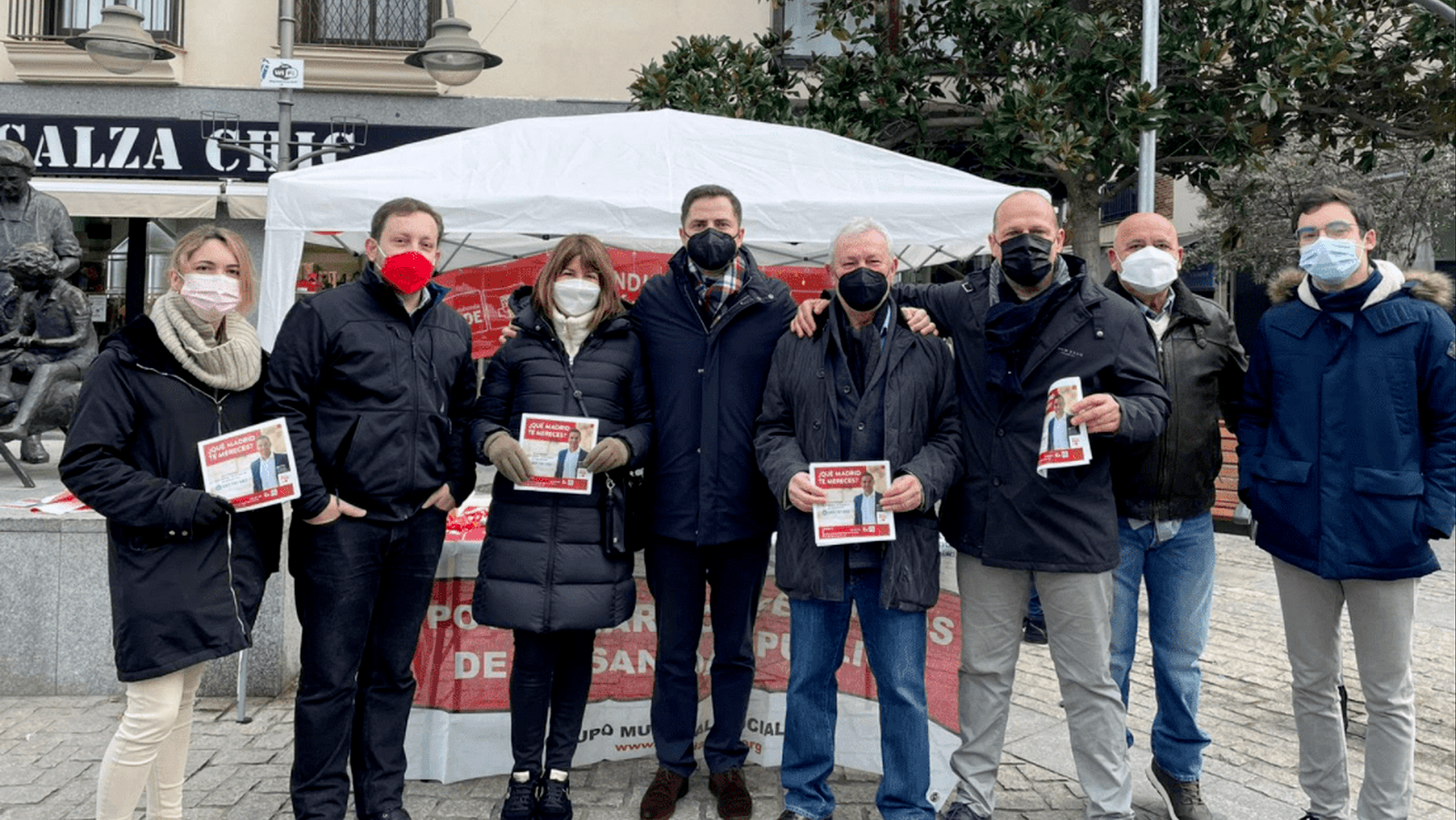 El PSOE de Majadahonda sale a la calle para dar a conocer las acciones del partido El PSOE de Majadahonda sale a la calle para dar a conocer las acciones del partido