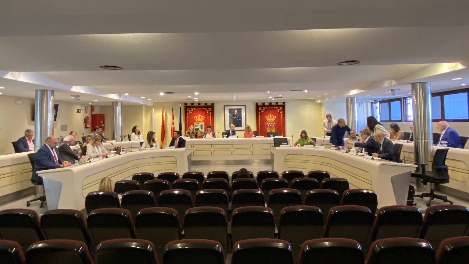 El Pleno de Majadahonda aprueba la compra de la antigua sede de la Seguridad Social para convertirlo en una Biblioteca Municipal