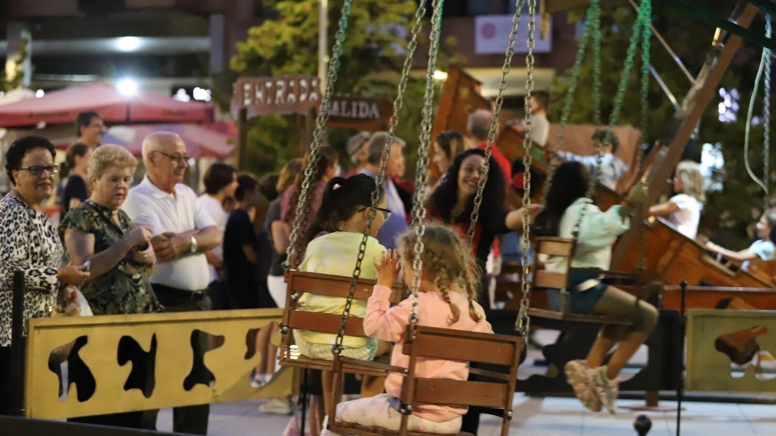 El PSOE de Majadahonda insta al PP a incluir a vecinos y asociaciones en la planificación de festejos El PSOE de Majadahonda insta al PP a incluir a vecinos y asociaciones en la planificación de festejos