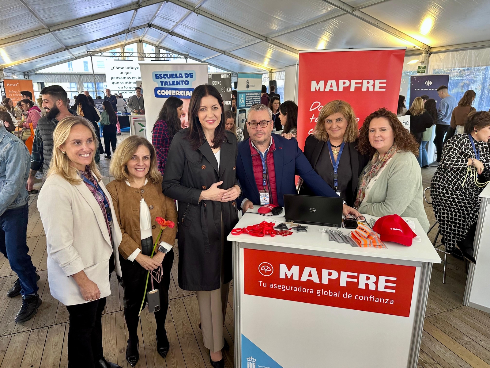 Majadahonda acoge su I Feria de Empleo con más de 50 empresas y el apoyo de las Fuerzas Armadas Majadahonda acoge su I Feria de Empleo con más de 50 empresas y el apoyo de las Fuerzas Armadas
