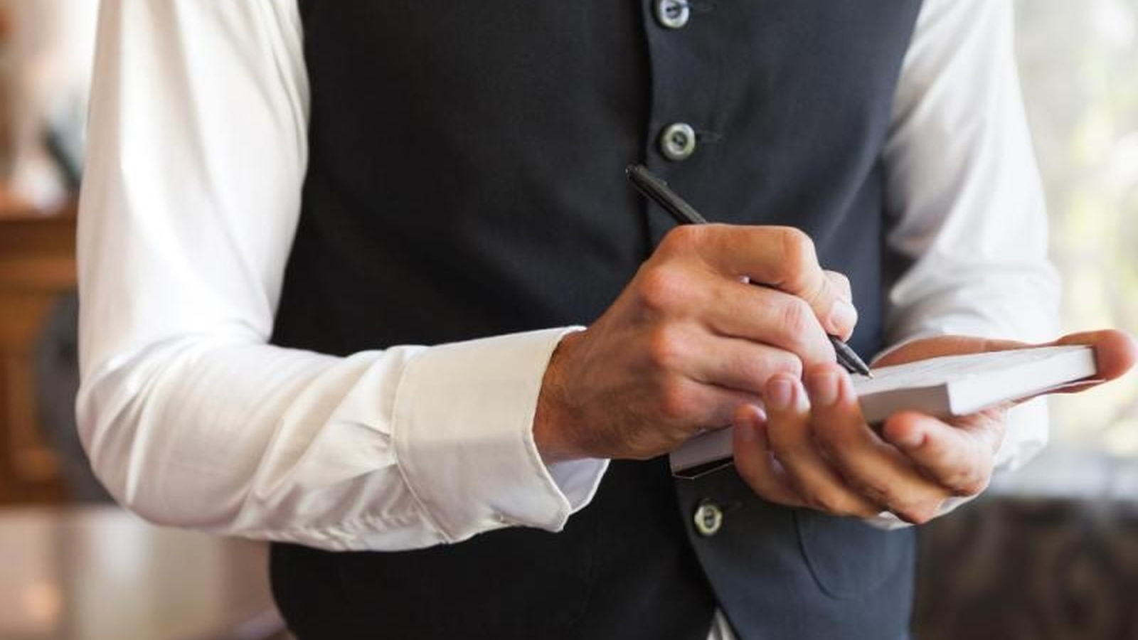 ¿Papel o tablet?: Cuando los talonarios de camareros mejoran la experiencia del cliente ¿Papel o tablet?: Cuando los talonarios de camareros mejoran la experiencia del cliente