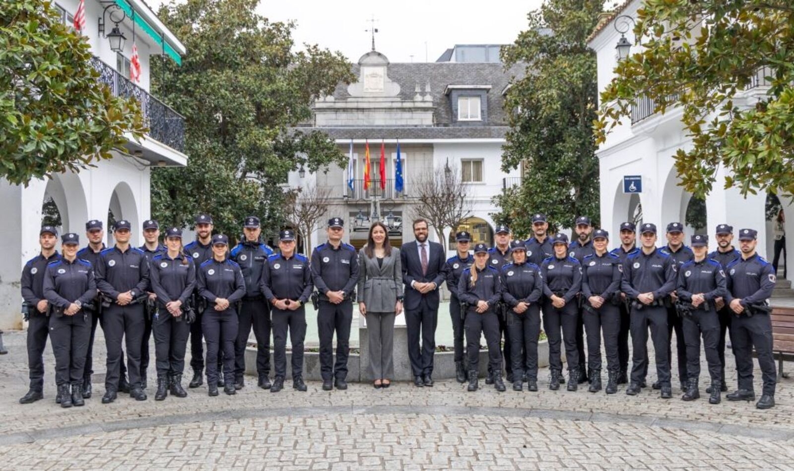 Lola Moreno preside la toma de posesión de 20 nuevos policías locales