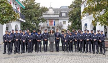 lola-moreno-preside-la-toma-de-posesion-de-20-nuevos-policias-locales