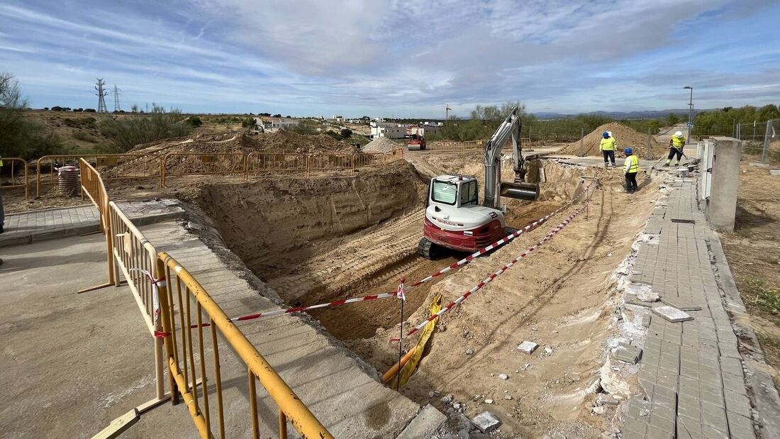 Primera obra en Los Satélites tras asumir el Ayuntamiento su mantenimiento