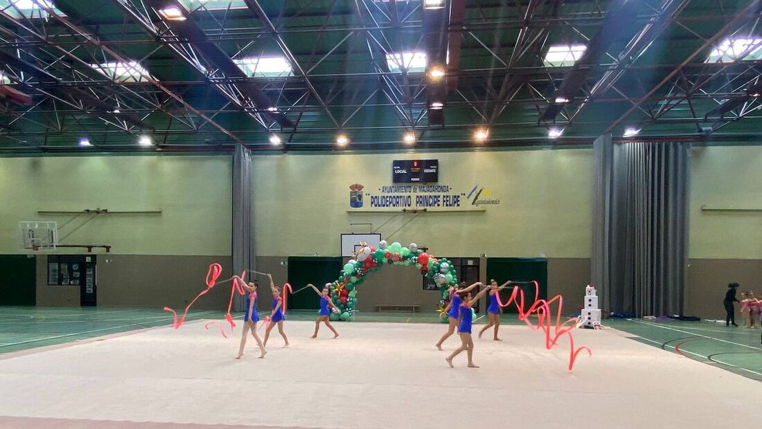 El Club de Gimnasia Rítmica de Majadahonda celebró su II Exhibición de Navidad