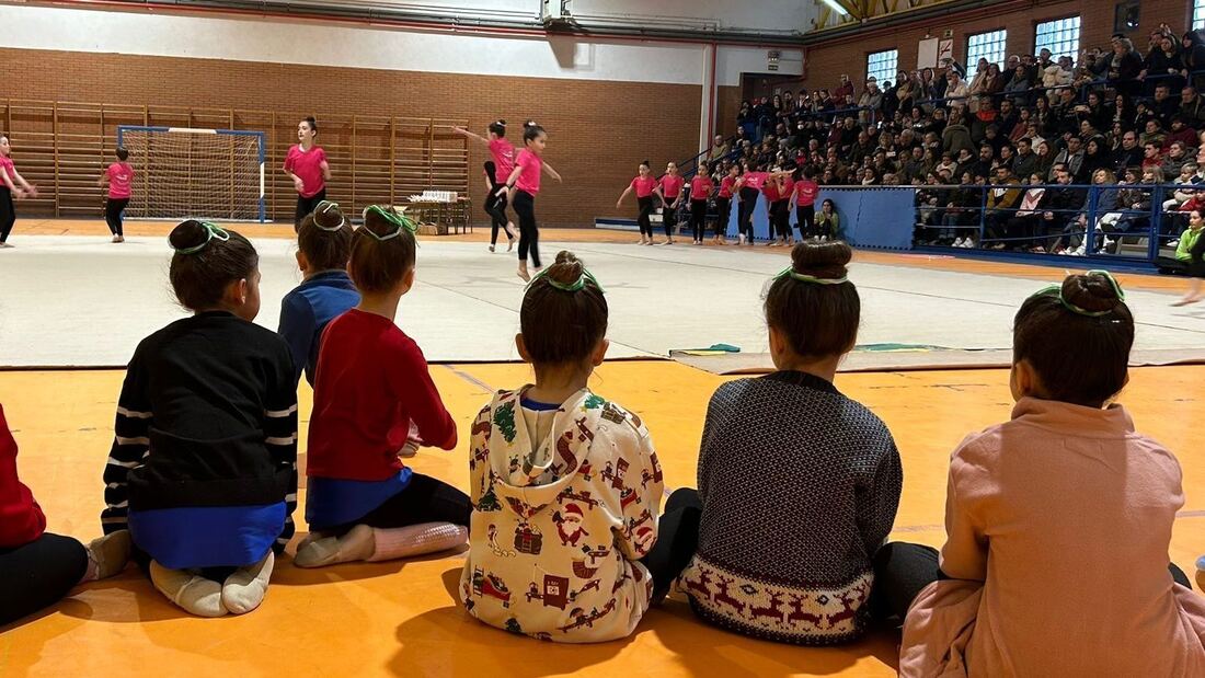 El Club de Gimnasia Rítmica Majadahonda celebra su III Exhibición de Navidad