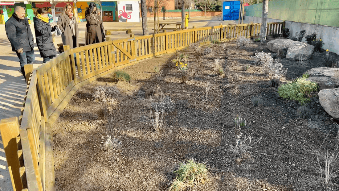 Majadahonda renueva los patios de los colegios San Pío X y Antonio Machado con zonas verdes y espacios de descanso