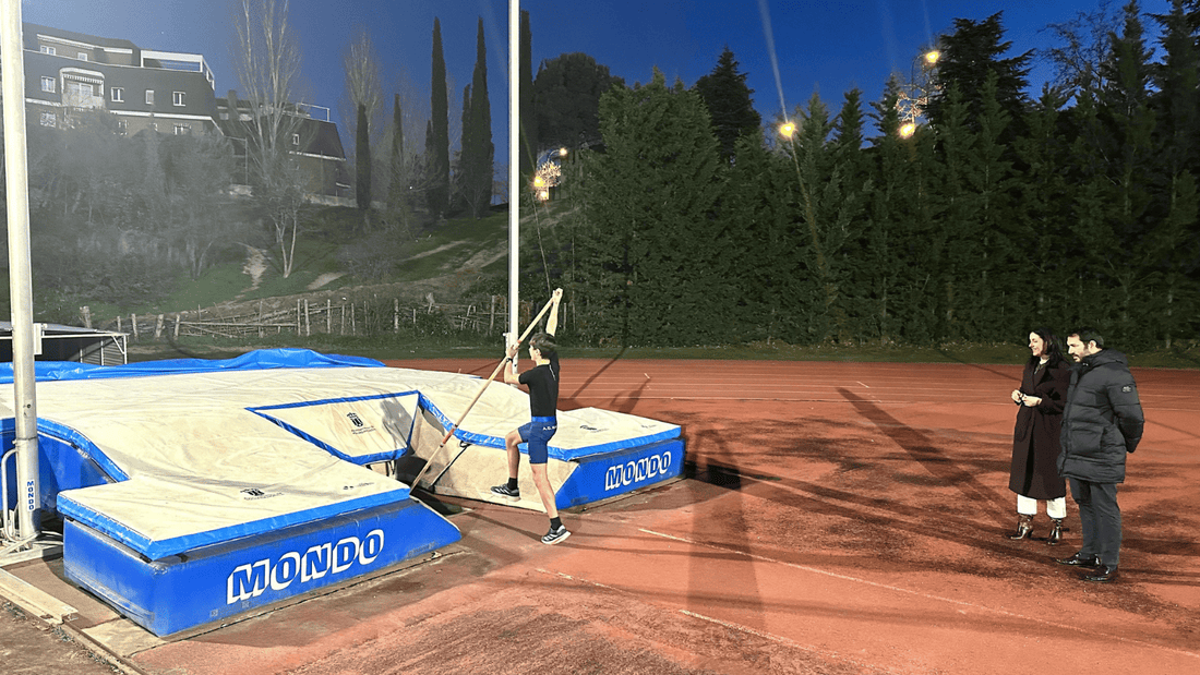 Majadahonda renueva su colchoneta para el salto con pértiga