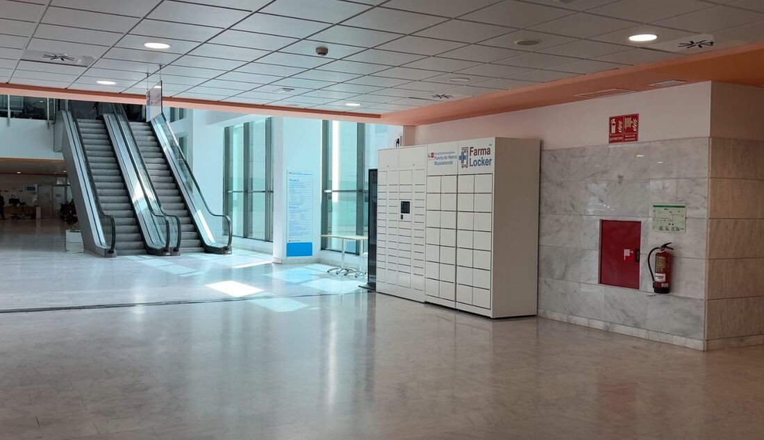 El Puerta de Hierro instala taquillas inteligentes para recoger medicación sin esperas
